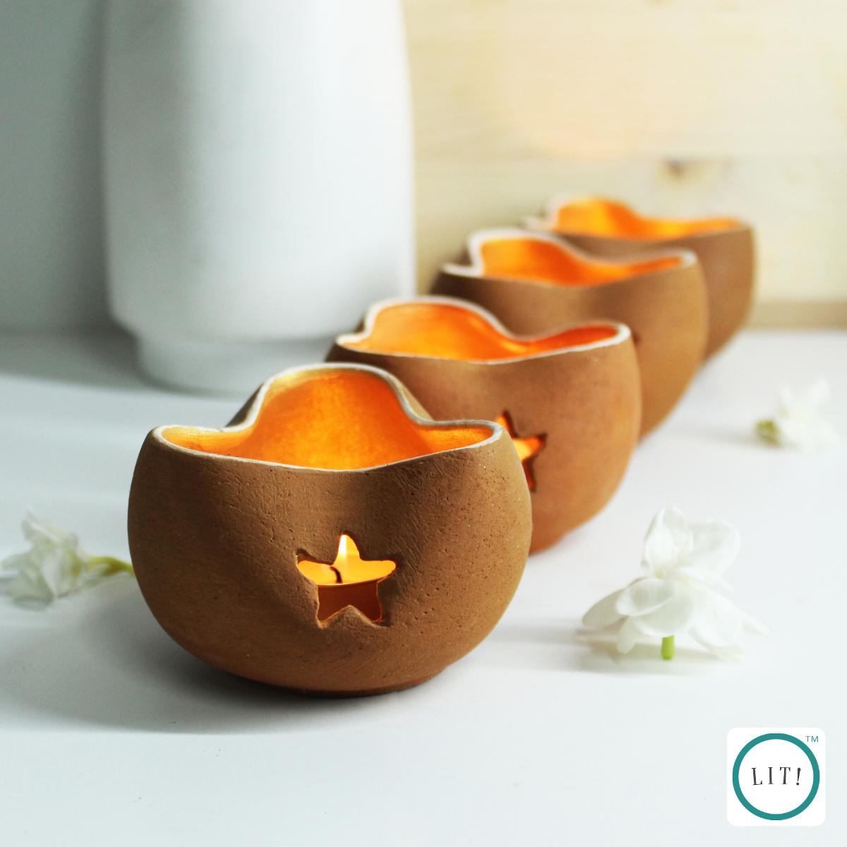 Pack of 2 Startic Terracotta Tealight Holder – Starburst-Inspired Festive Accent
