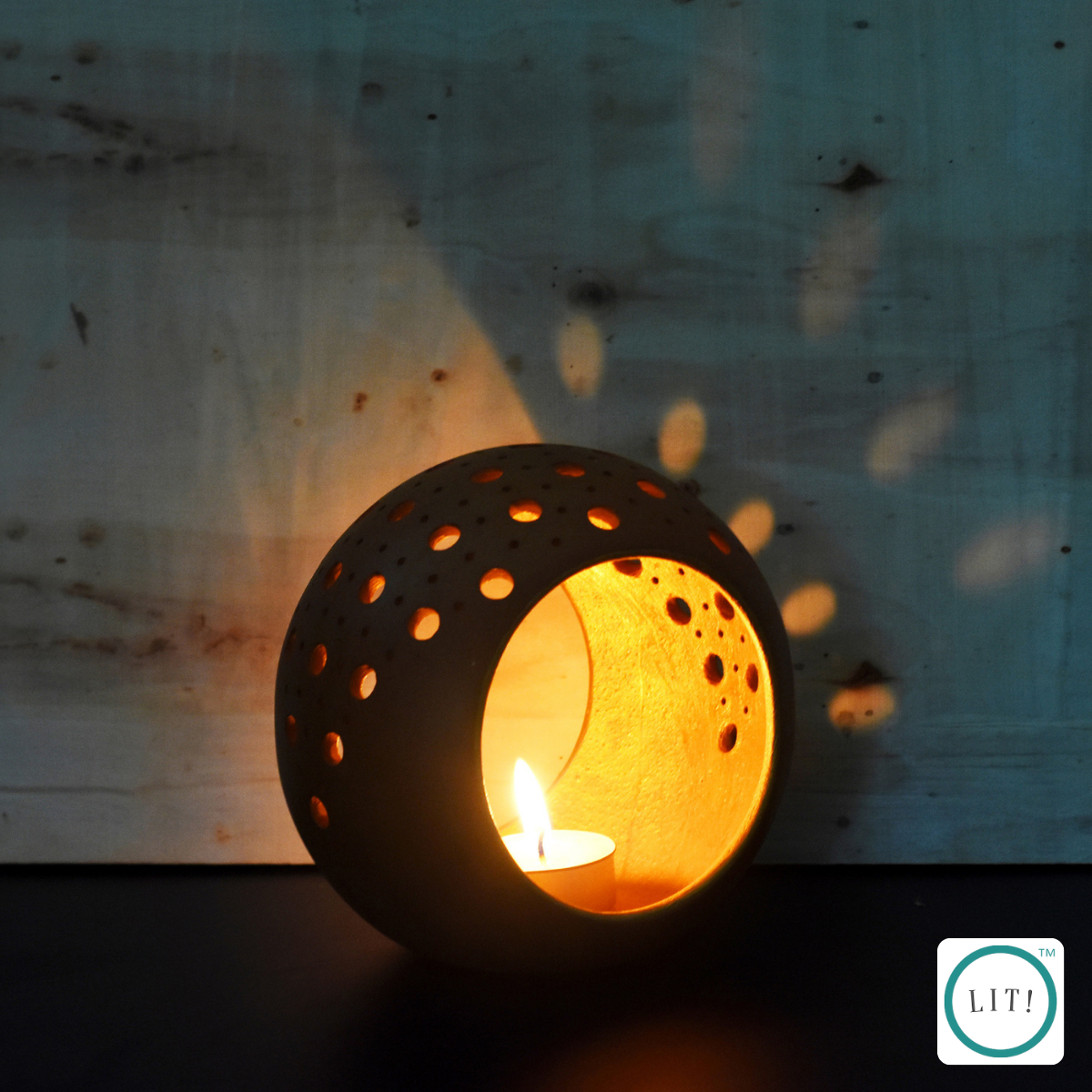 Pair of ring-shaped terracotta tealight holders