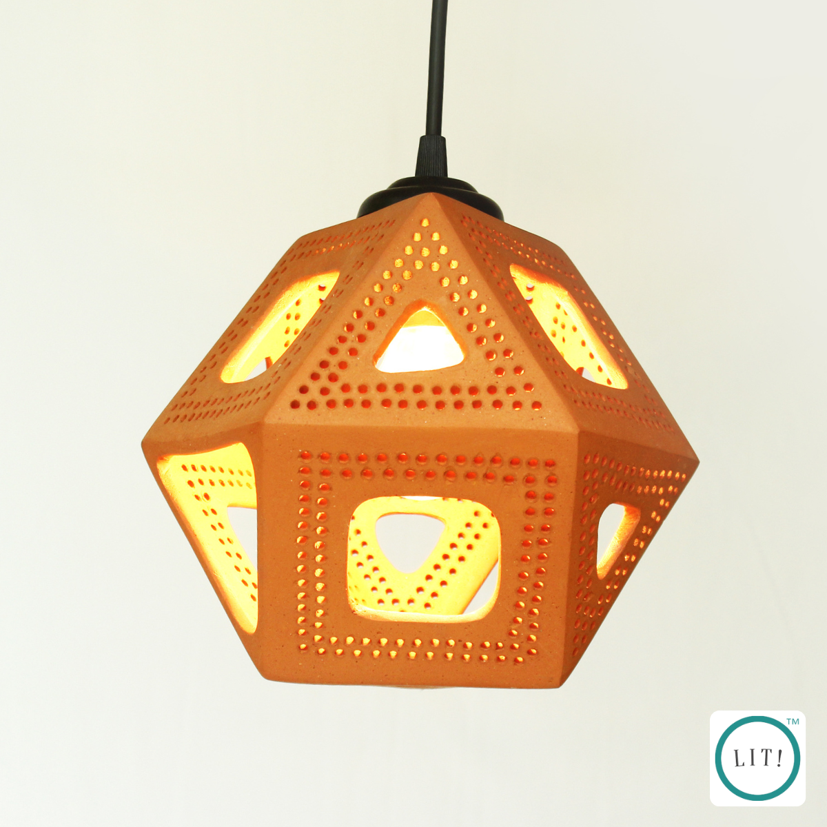 Diamond-shaped hanging light made of terracotta